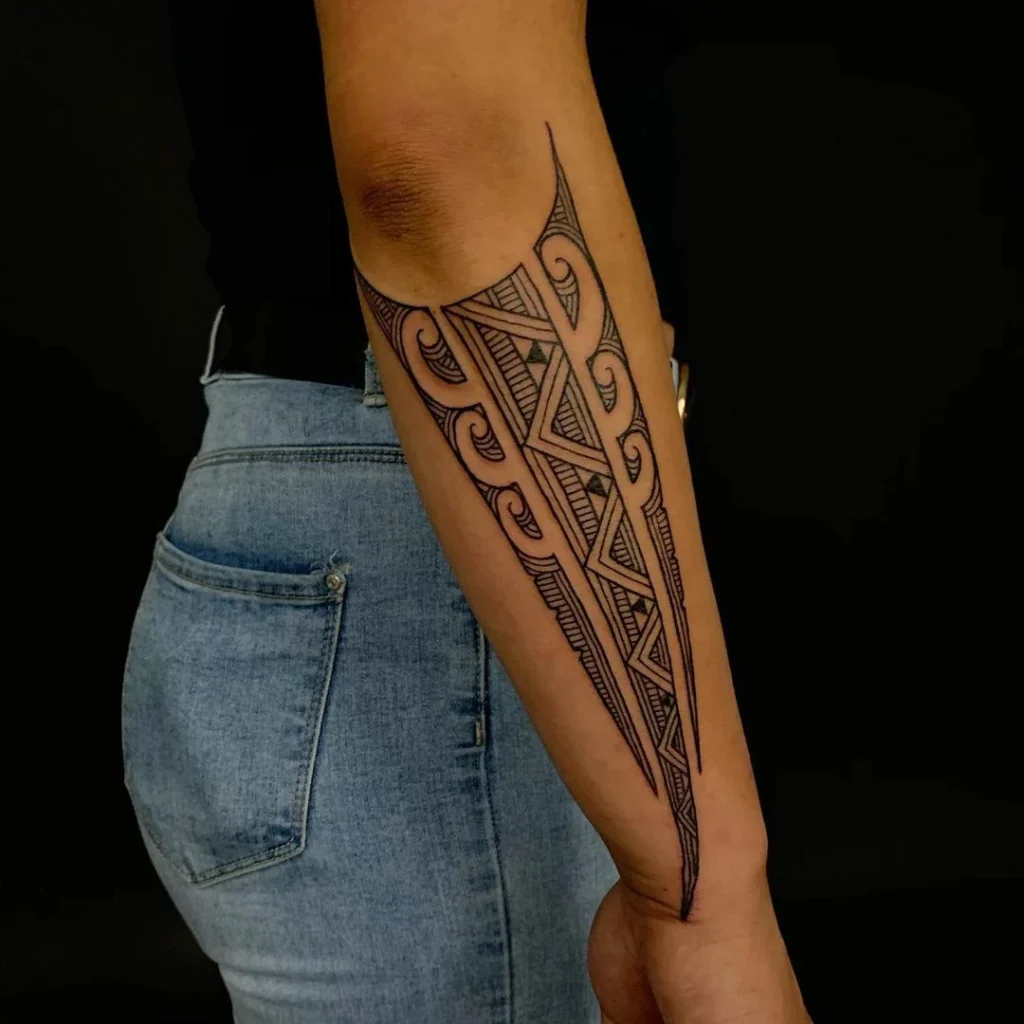 tatuagem Maori - FERN NGATAI